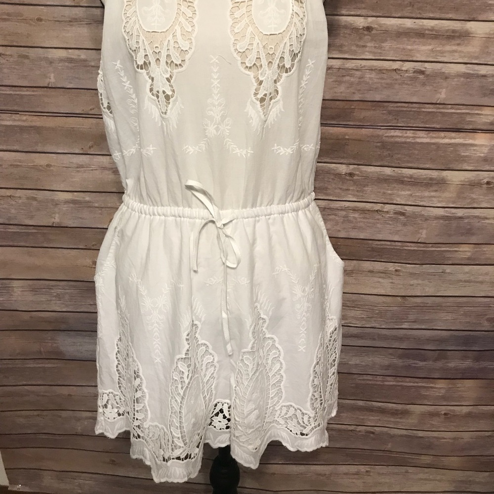 Kendall and Kylie White Romper size Large